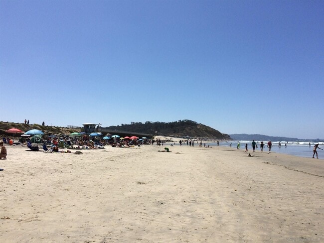 Building Photo - 2770 Caminito Cedros