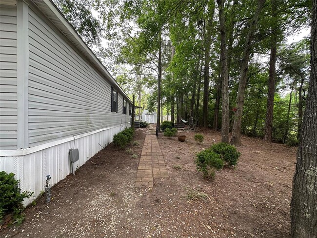 Building Photo - 453 S Cyn Dr