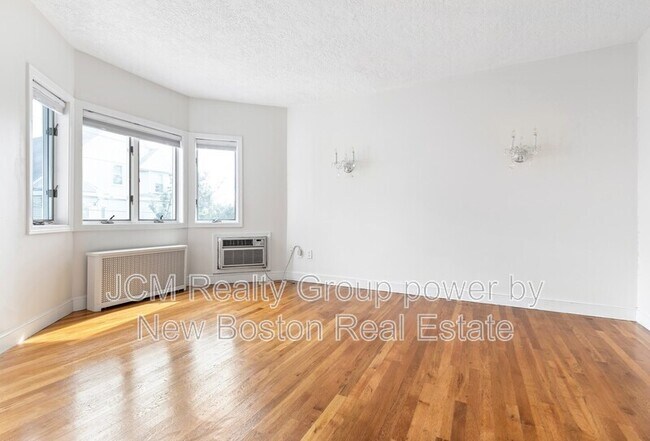 Building Photo - 18 Bailey St