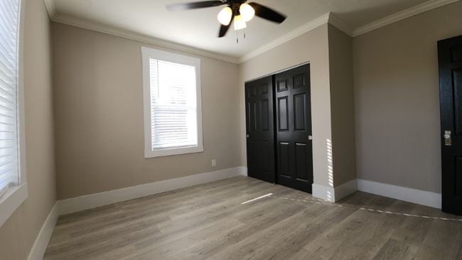 Building Photo - 813 Westwood Dr