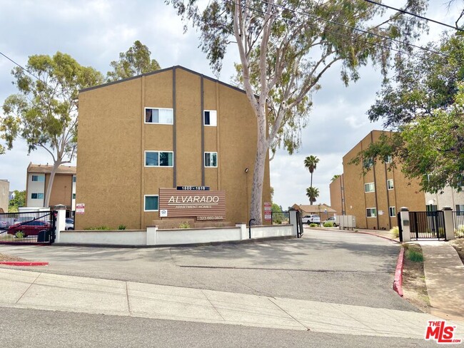 Building Photo - 1812 N Alvarado St