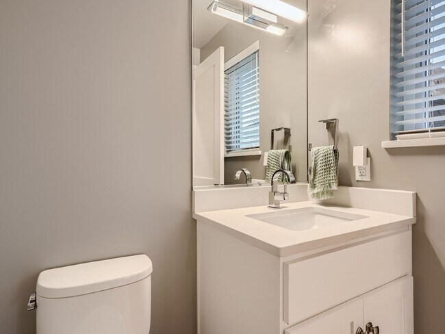 Building Photo - Short Term Rental Opportunity in Sloans Lake Area