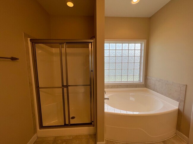 Building Photo - 93 Samuel Nicholas Dr