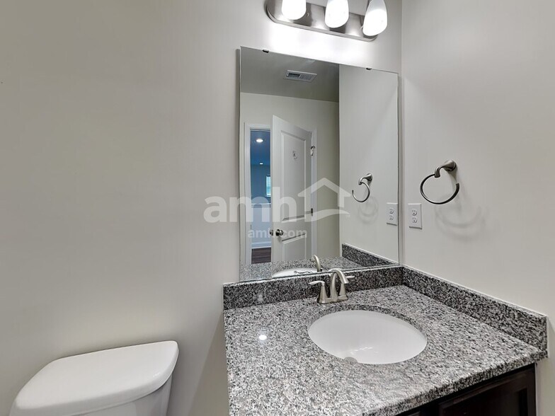 Building Photo - 156 Havenbrook Dr