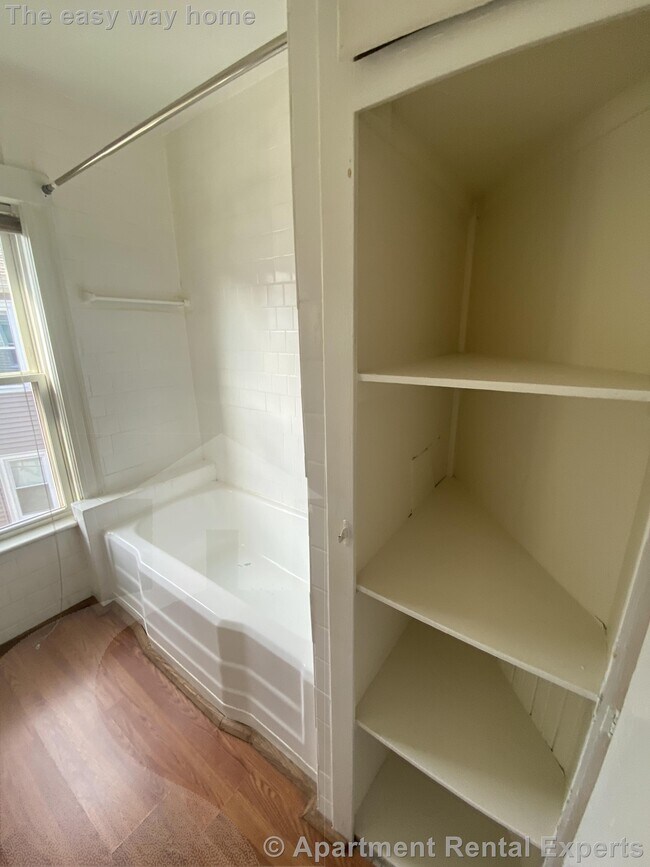 Building Photo - 42 Wilson Ave