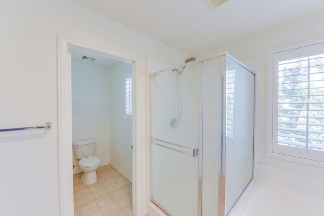 Building Photo - 7181 Logsdon Dr