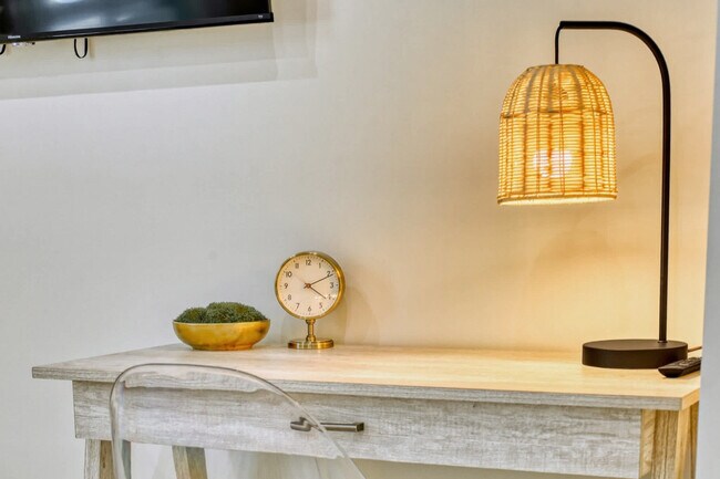 Building Photo - 2215 Amnesty Dr