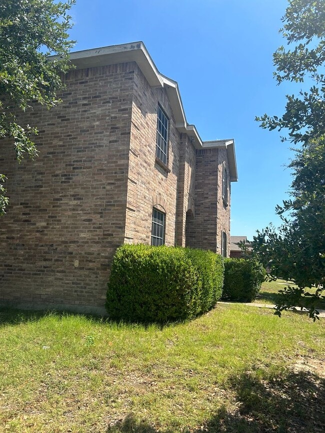 Building Photo - 1253 Tall Grass Dr