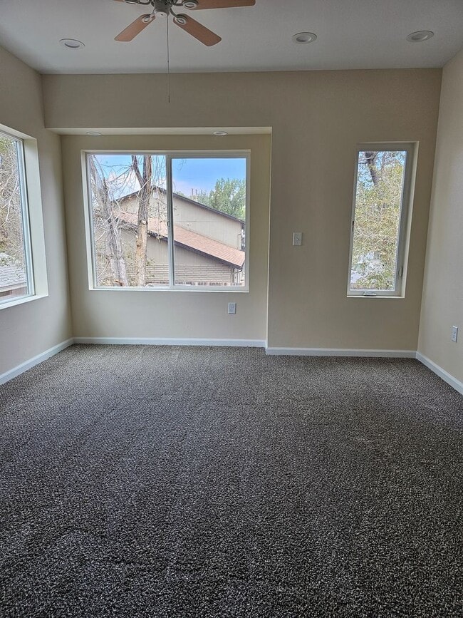 Building Photo - Beautiful New Construction Duplex in Carso...