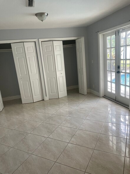 Building Photo - 3380 NW 39th St