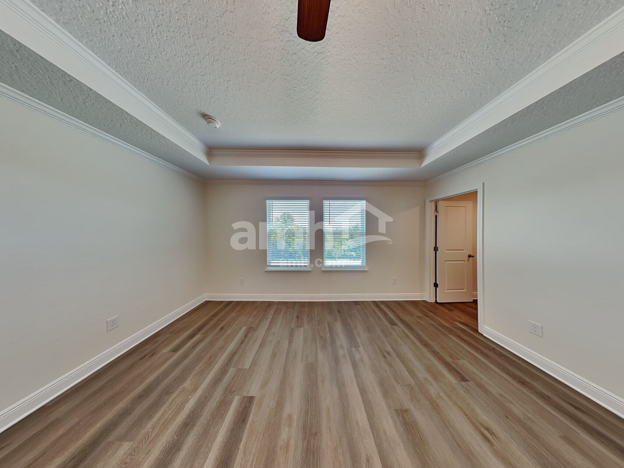 Building Photo - 1054 Heavenly Dr