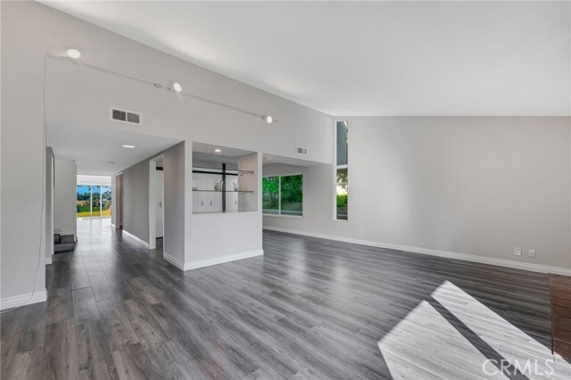 Building Photo - 4352 Park Corona