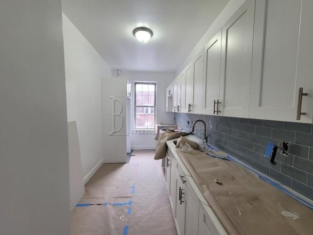 Building Photo - 1 bedroom in KEW GARDENS NY 11415