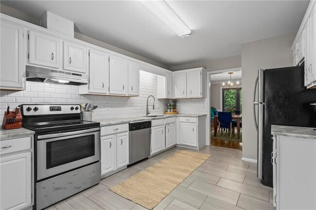 Building Photo - 28 Huntington Pl Dr