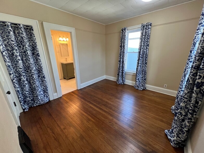 Building Photo - 2612 75th St