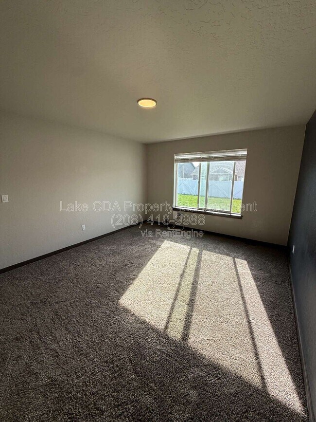 Building Photo - 12905 N Bushel St