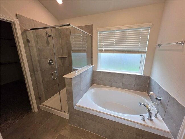 Building Photo - 229 Cresta Cv Ct