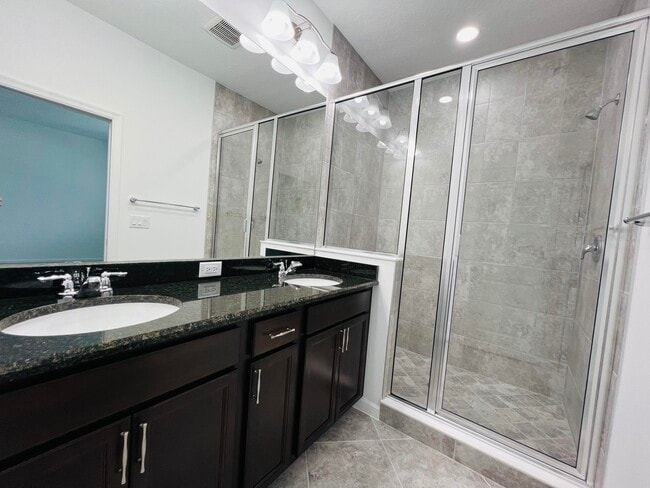 Building Photo - 16411 Powerscourt Dr