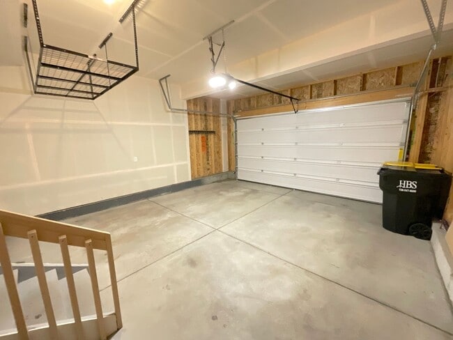 Building Photo - 3 Bedroom Home Available Near N Powers Blvd & Dublin Blvd!