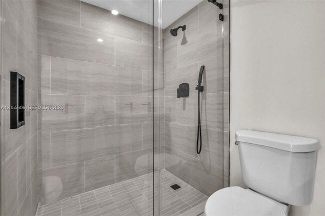 Building Photo - 2065 S Ocean Dr