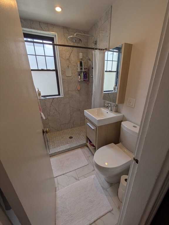 Building Photo - 370 Chestnut Hill Ave