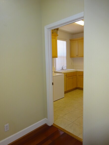 Building Photo - 3100 Tewksbury Way