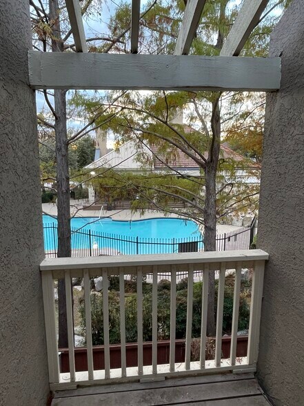 Building Photo - 4242 N Capistrano Dr