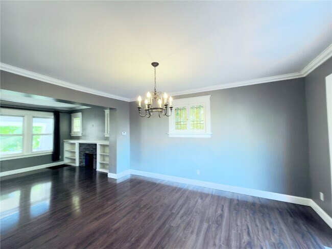 Building Photo - 6015 Elizabeth Ave