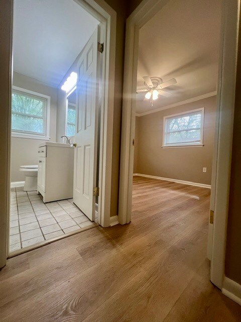 Building Photo - 1520 Crestwood Rd