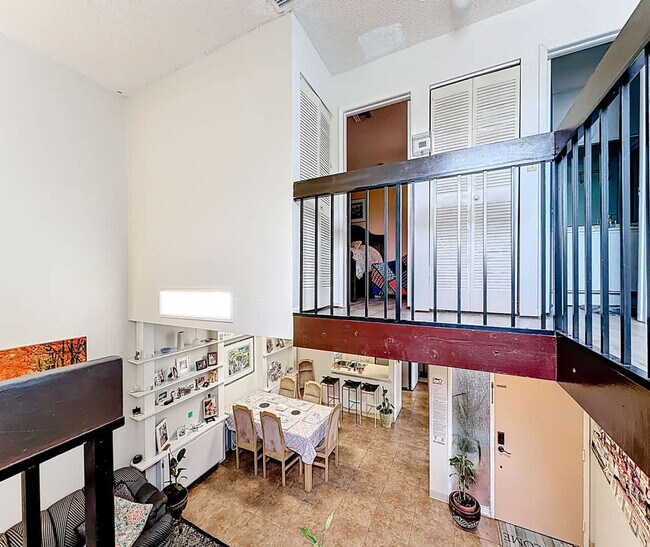 Building Photo - 693 NW 102 Pl