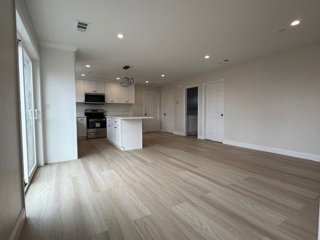 Building Photo - 2205 Goldenstar Court