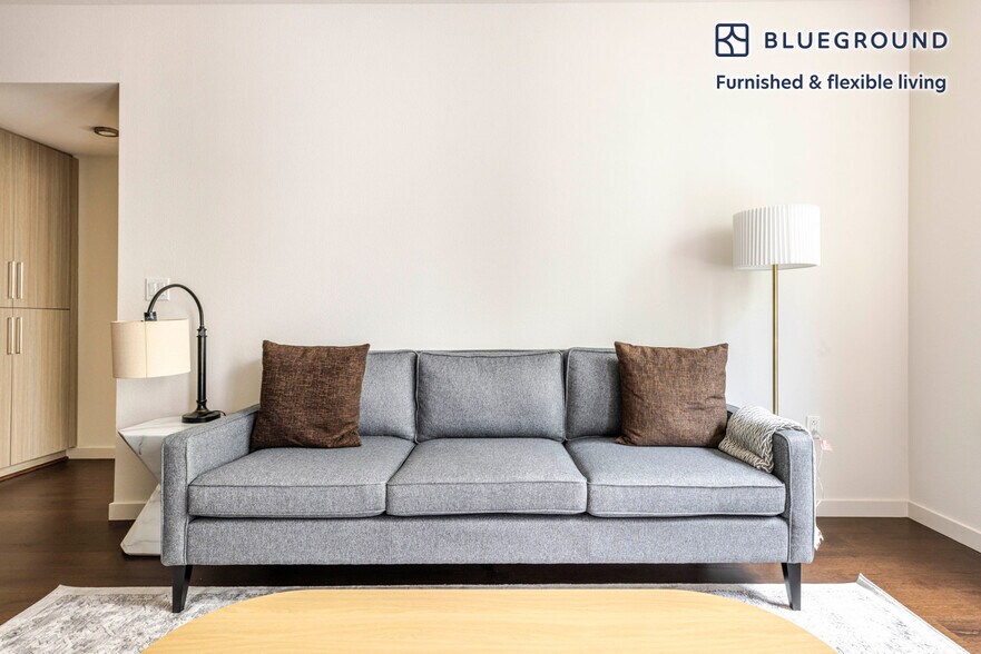 Building Photo - 650 E Capitol Ave