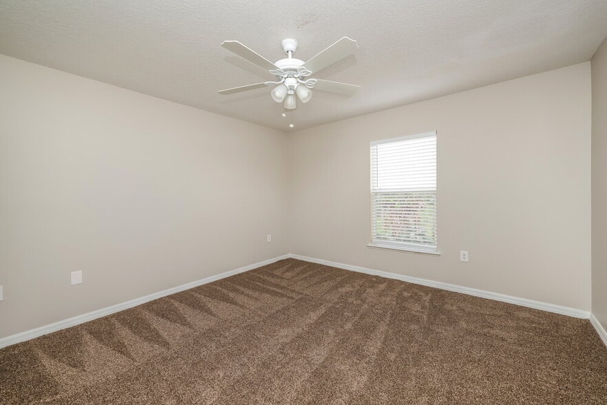 Building Photo - 13513 Mango Bay Dr
