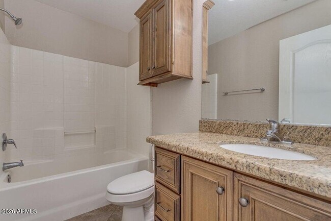 Building Photo - 3439 E Juanita Ave