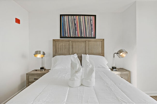 Building Photo - 1751 Pinnacle Dr