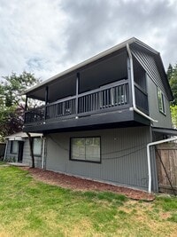 Building Photo - Spacious Two Story (2BR/1BA) Home with Lar...