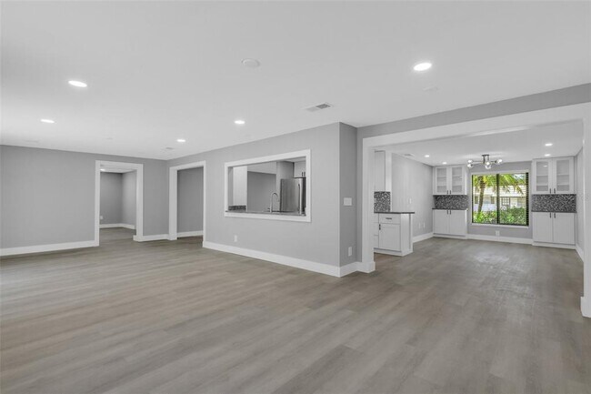 Building Photo - 4645 Hunter Ridge Dr
