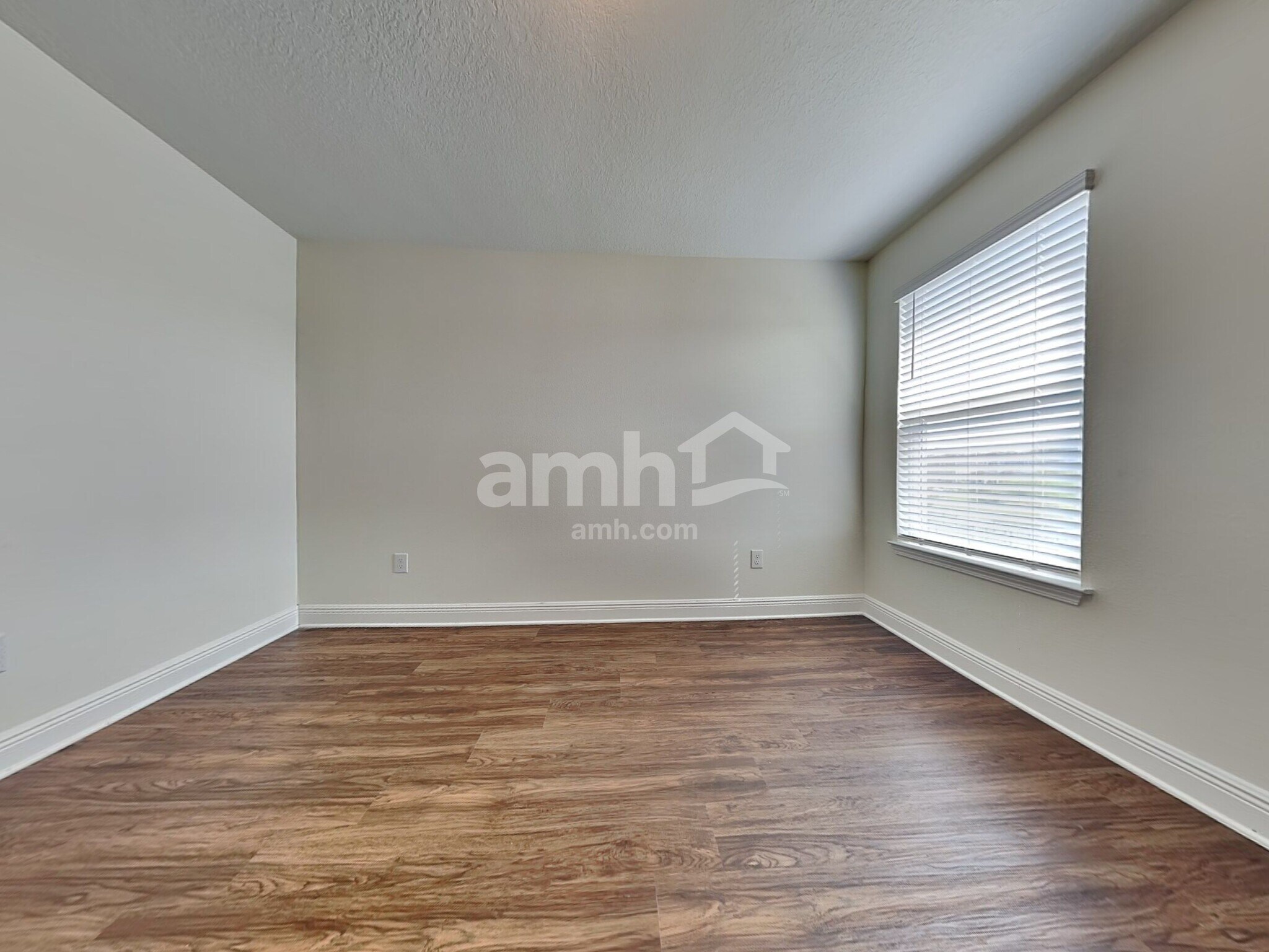 Building Photo - 20324 Calla Lily Dr