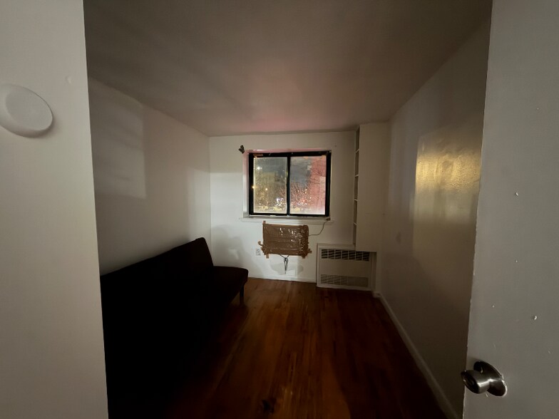 Building Photo - 951 Hoe Ave