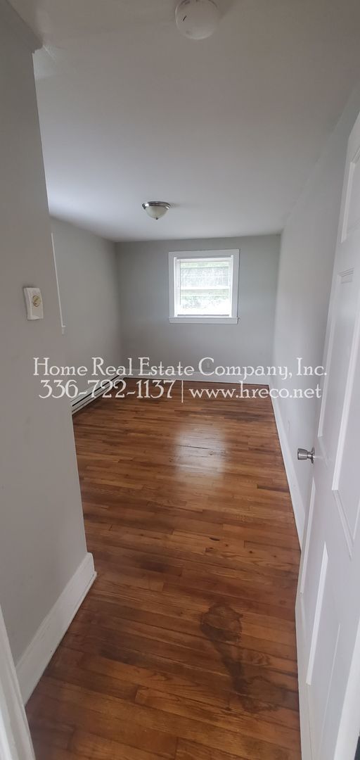 Building Photo - 1321 Cunningham St