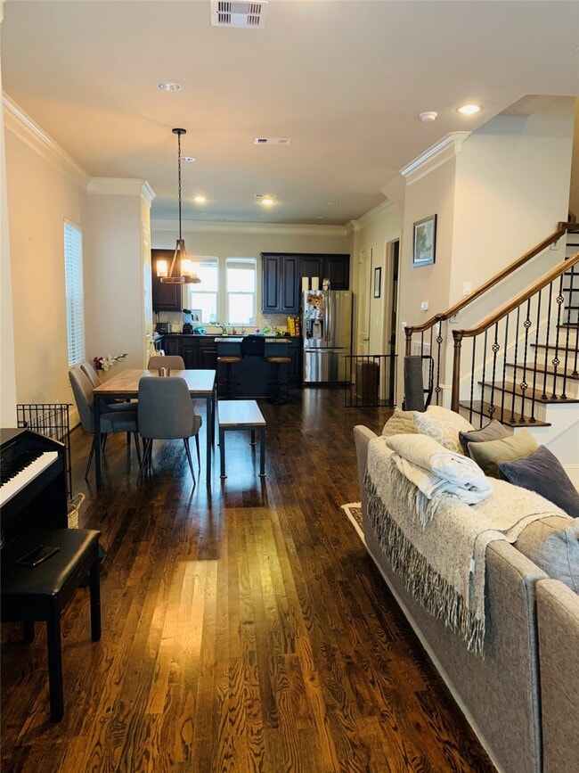 Building Photo - 5709 Arabelle Lake St