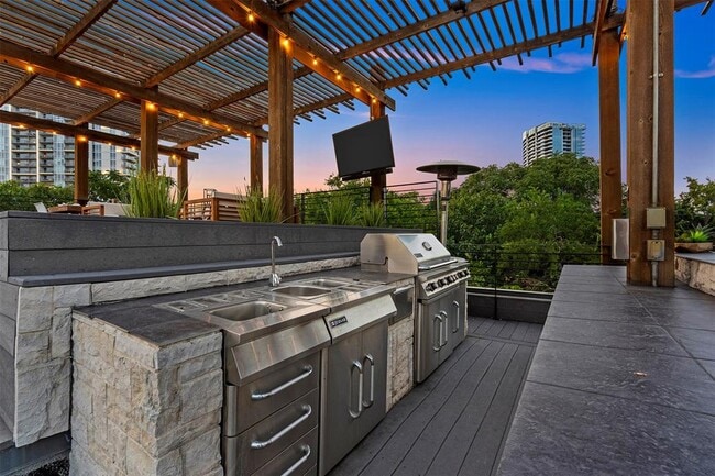 Building Photo - 2935 Magnolia Hill Ct
