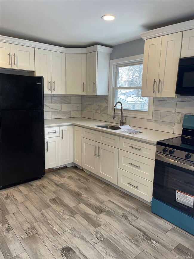 Building Photo - 80 Hillwood Dr