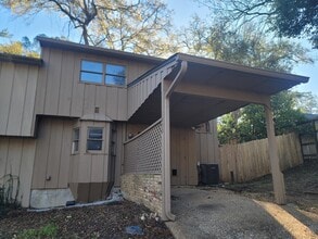 Building Photo - 1832 Fernando Ln