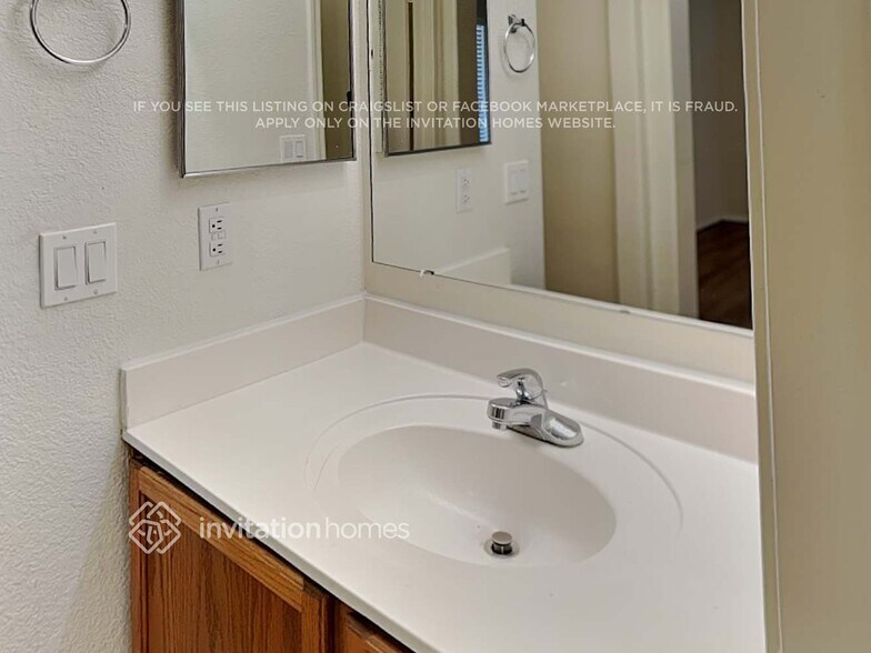 Building Photo - 24229 N 35th Dr