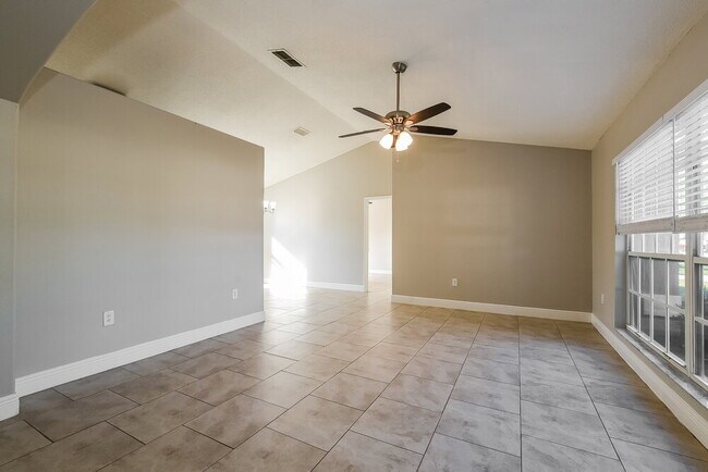 Building Photo - 4210 Red Bird Ave