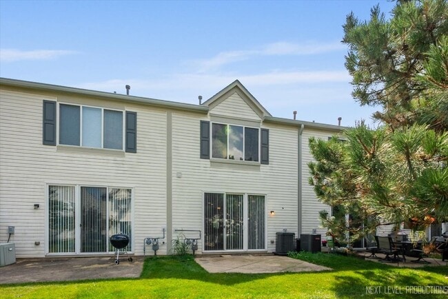 Building Photo - 2553 Carrolwood Rd