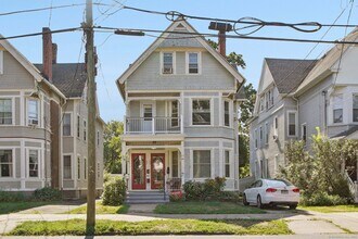 Building Photo - 807 Orange St