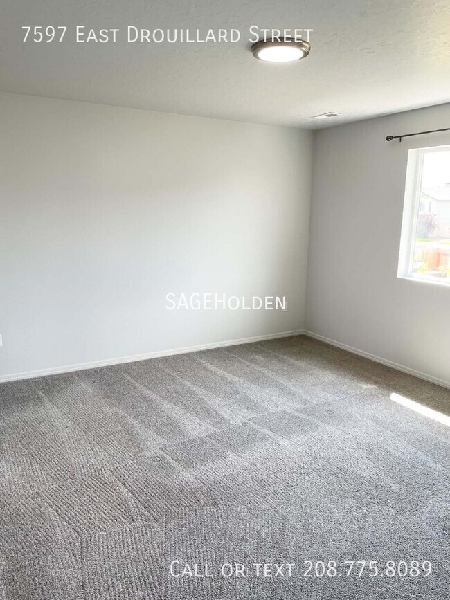 Building Photo - 7597 E Drouillard St