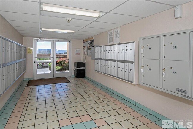 Building Photo - 2700 Plumas St